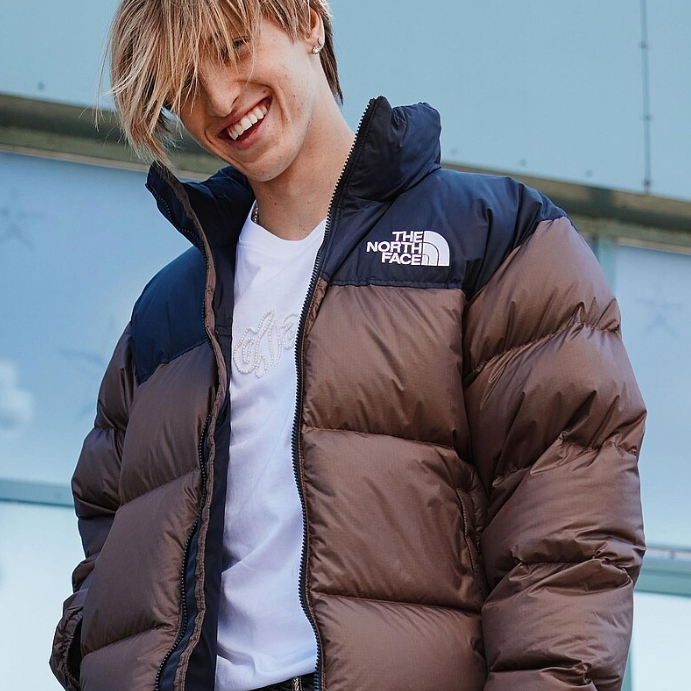 SSENSE：The North Face 反季囤 车银优同款羽绒服$164 羽绒背心$128