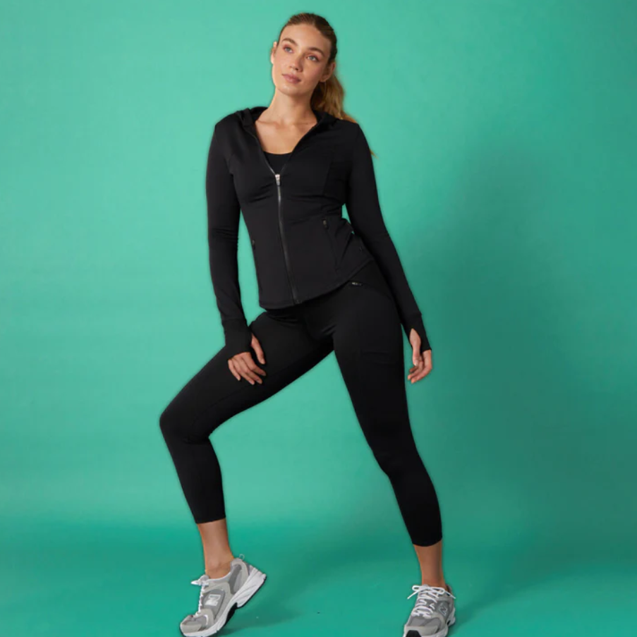 Marika 美国官网：运动紧身裤、上衣等