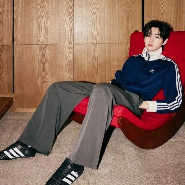 朴成训同款！Adidas Originals 阿迪达斯经典三叶草深蓝色外套