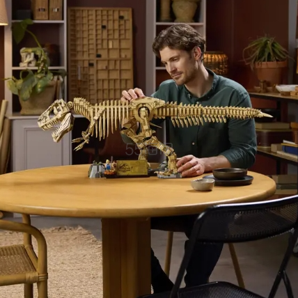 LEGO UK：侏罗纪世界 震撼霸王龙恐龙化石上新