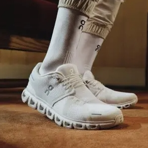 Cettire：ON 昂跑运动鞋 李纯同款$157