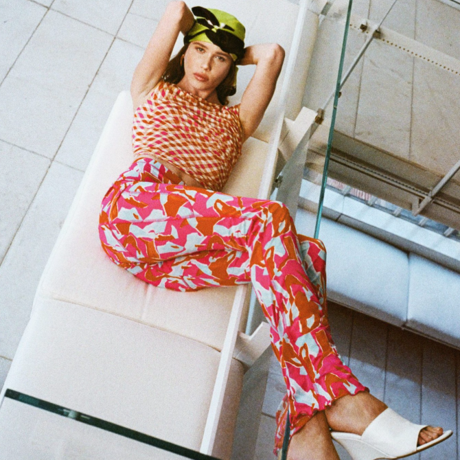 DVF US：美裙上新热卖！入手新款渐变吊带裙