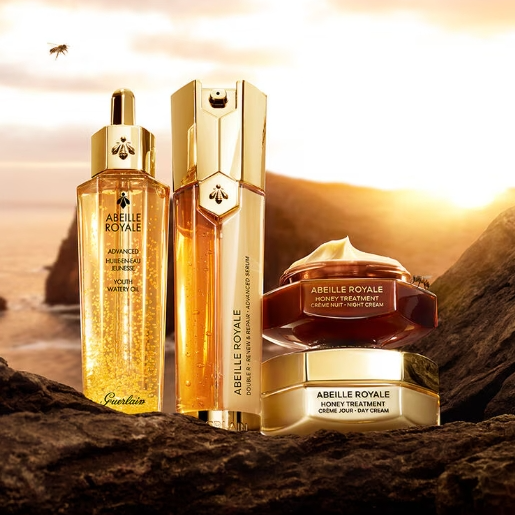 Bergdorf Goodman：美妆送礼上新 CPB 送4件套礼包