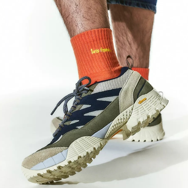 Urban Outfitters 英国官网： 男装折上折 Keen 凉鞋£22 工装裤£20