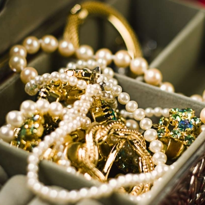 Saks OFF 5TH：珠宝饰品 粉水晶火烈鸟耳饰$22