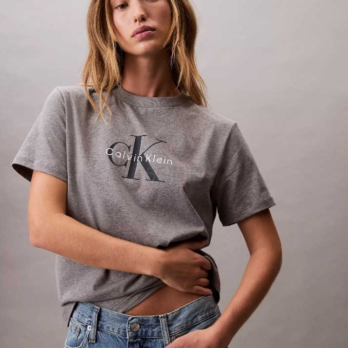 Calvin Klein 经典徽标T恤