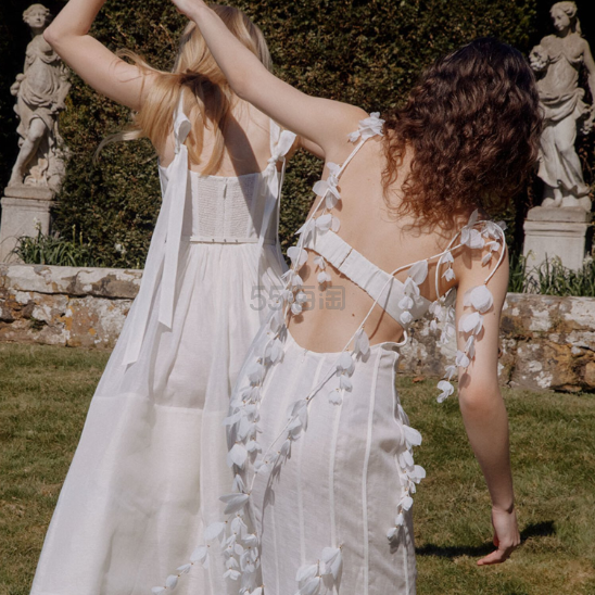 Harrods APAC：网站上新热卖！入手 Zimmermann、Self-Portrait 等