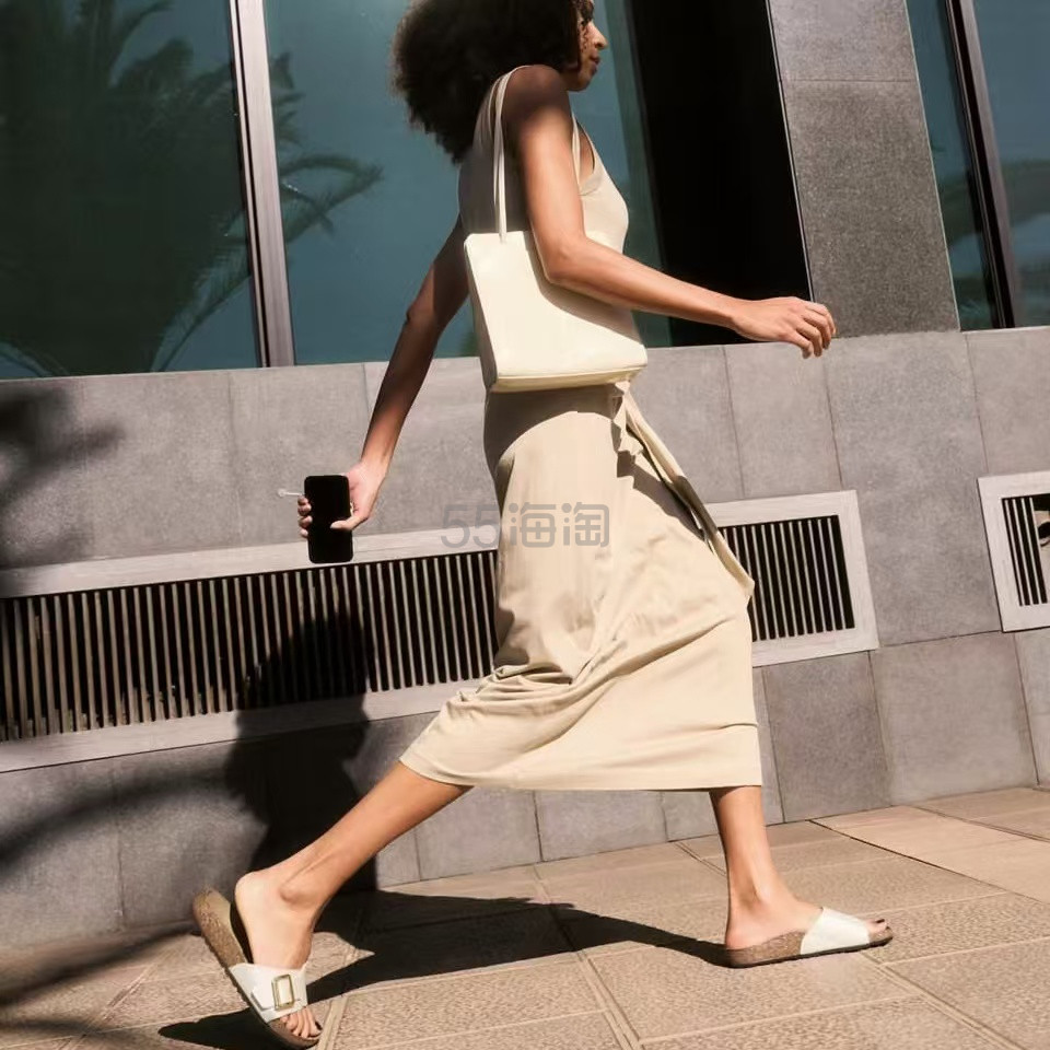 Farfetch 发发奇：新季优选 Birkenstock 勃肯鞋履特卖专场