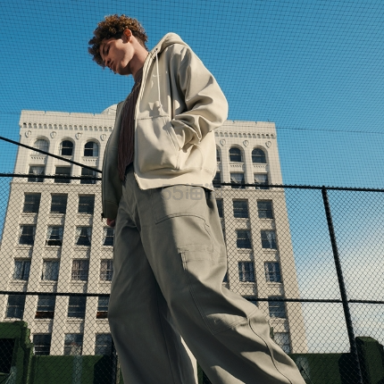 Nike 中国香港官网：运动穿搭上新 选购 Vomero 18跑步鞋