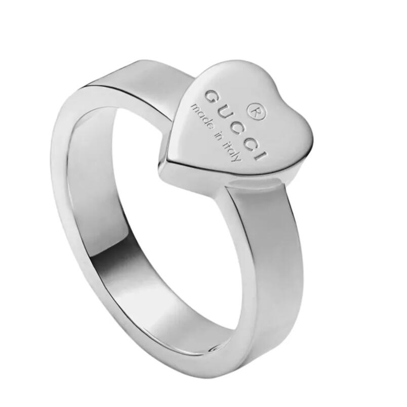 Gucci 爱心戒指
