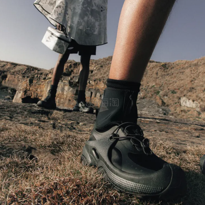 END. x and wander x Crocs Trailbreak 拼接款运动鞋