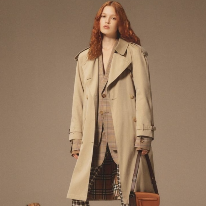 SSENSE： Burberry SS25 新品再降 卢正义同款格纹外套$975  Logo T恤$295