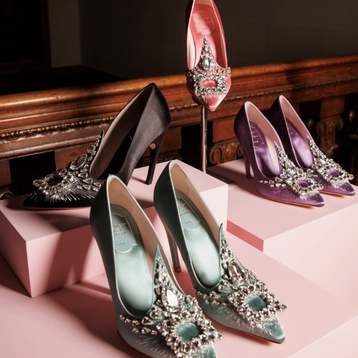 LUISAVIAROMA：1小时闪促 入手 Thom Browne 、MM6、Roger Vivier