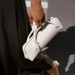 Saks Fifth Avenue：大牌私促！Jennie 同款上衣$165