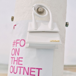 THE OUTNET 港站：包袋热卖 Chloé、tom Ford、valentino Garavani