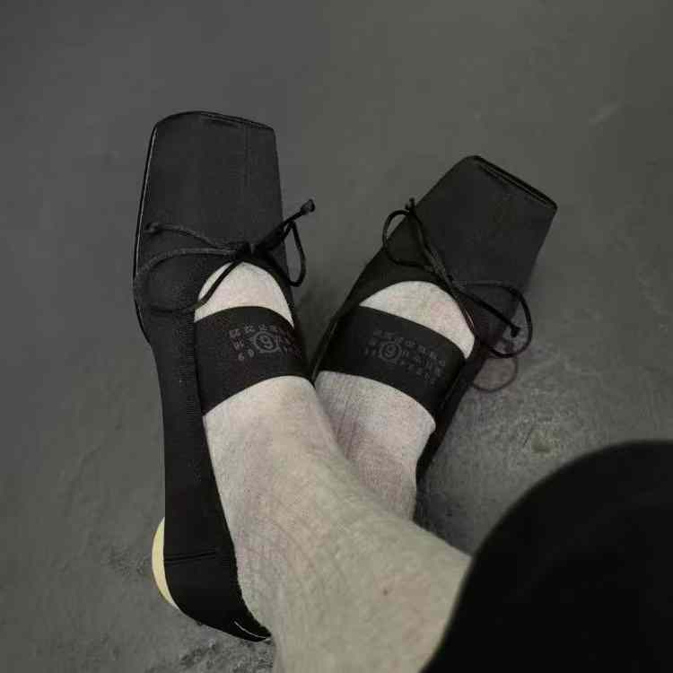 MM6 Maison Margiela 方头芭蕾鞋