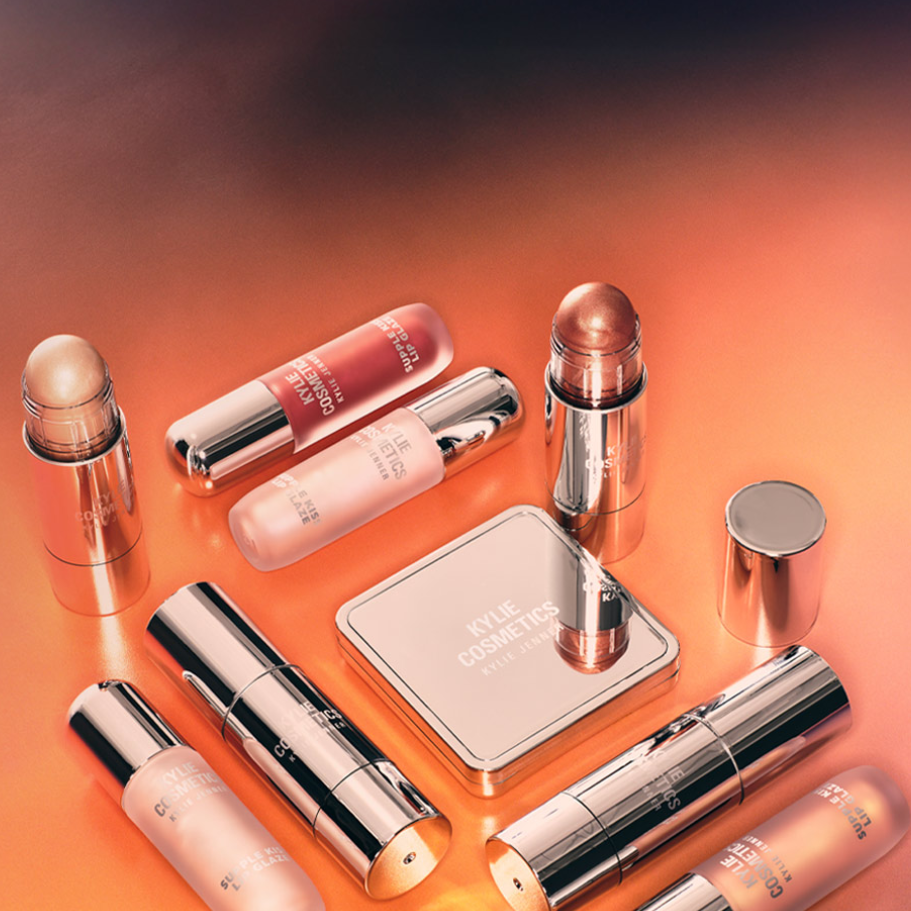 Kylie Cosmetics：Cosmic Kylie Jenner 2.0 香水套装热卖