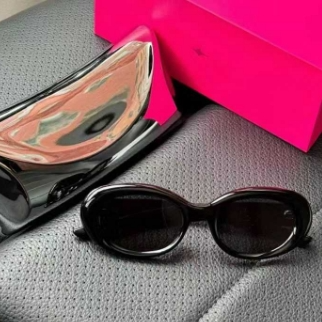 Selfridges：墨镜大促！满£250立减£50 入手 YSL、Celine 等