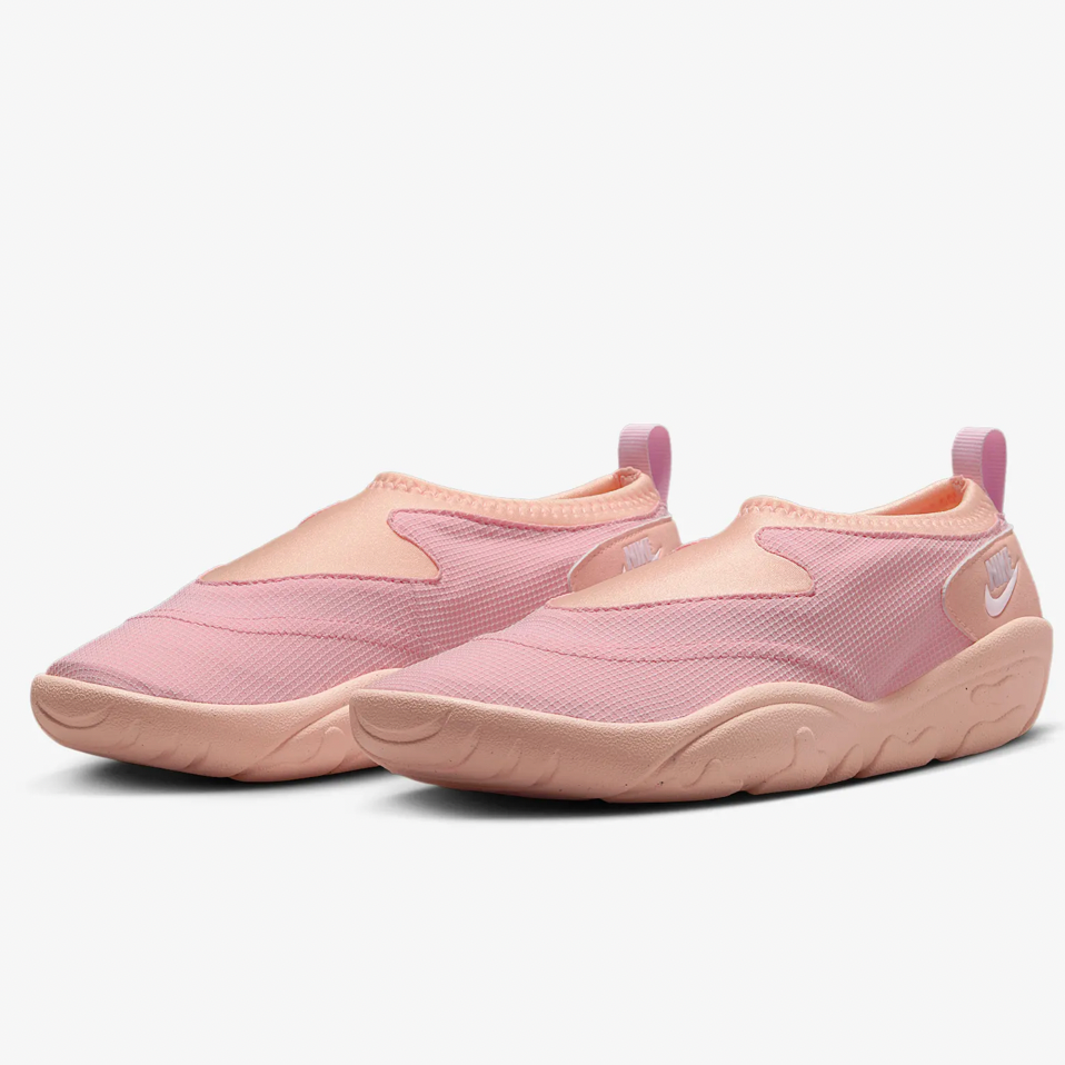 Nike 粉色水鞋