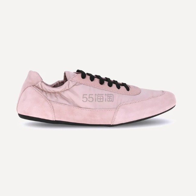 Somi 同款 PRADA Logoed 粉色运动鞋