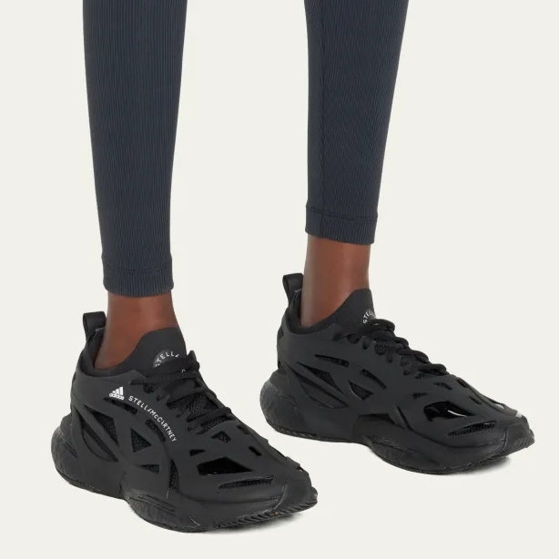 Bergdorf Goodman：时尚潮品折上折3日闪促 封面运动鞋$99