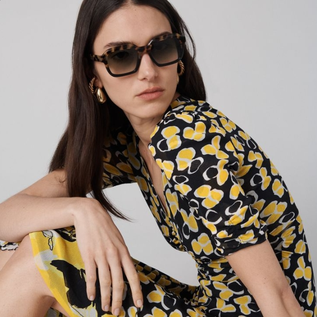 THE OUTNET 港站：DVF 法式百搭连衣裙难得上新 Koren 双面印花连衣裙HK$1674