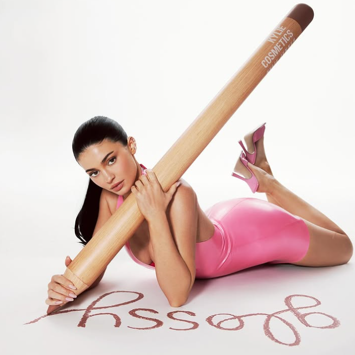 Kylie Cosmetics：彩妆香氛热卖！入手腮红、唇釉、眼影等