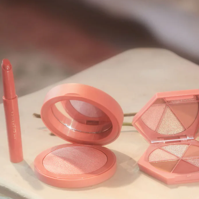 EM Cosmetics：独立日大促！全场彩妆热卖 入K妹年度爱用腮红