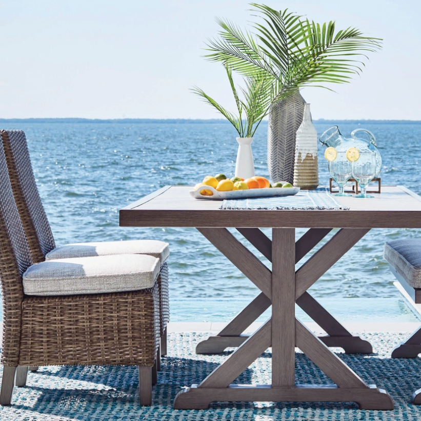 Ashley Homestore：户外家具特卖 入休闲椅、餐桌等