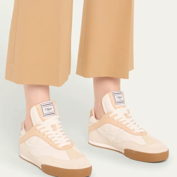 Bergdorf Goodman：探索精选的热门时尚女鞋 选购 THE ROW、Roger Vivier、Chloe