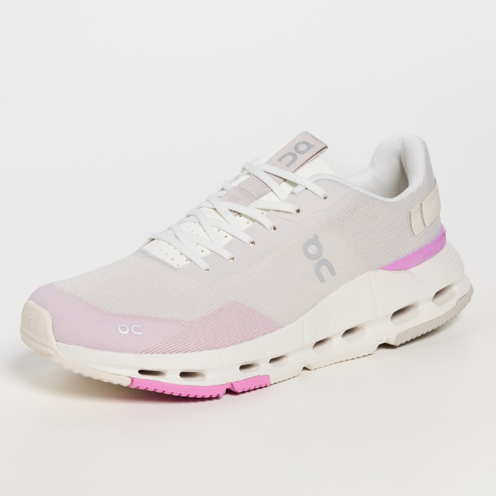 ON 树莓粉 Cloudnova Form 2运动鞋