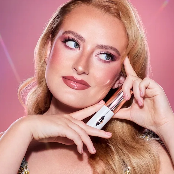 Charlotte Tilbury 梦幻肌肤透明光泽色调保湿粉底棒