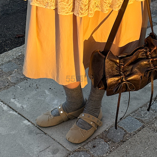 Charles & Keith Gael 铆钉交叉带蝴蝶结玛丽珍鞋