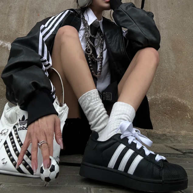 Jennie同款！adidas Superstar 2代经典黑色贝壳头