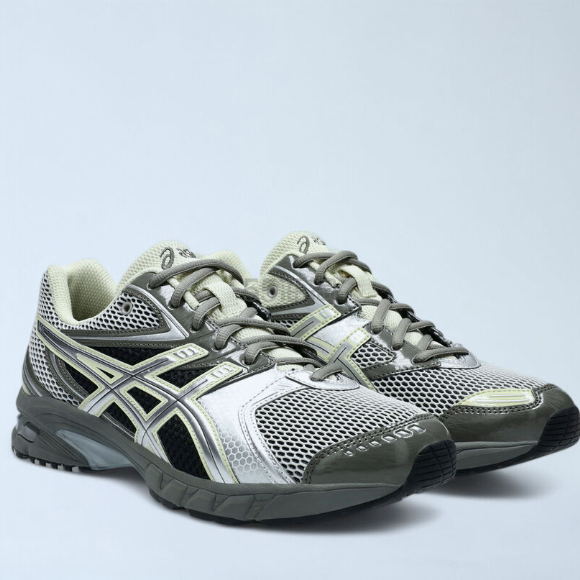 Asics 亚瑟士 Gel-DS 运动鞋