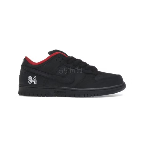 Supreme x Nike SB Dunk Low 联名款板鞋