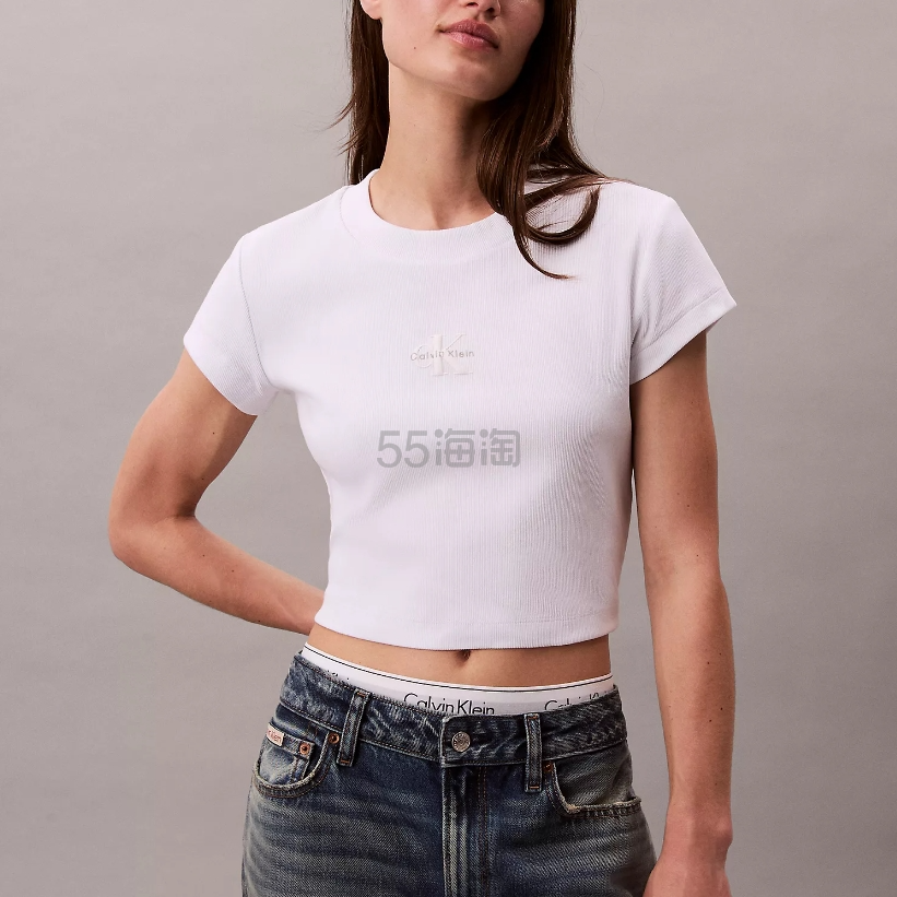 凑单满减 变相额外7.5折！Calvin Klein 字母徽标短款紧身T恤