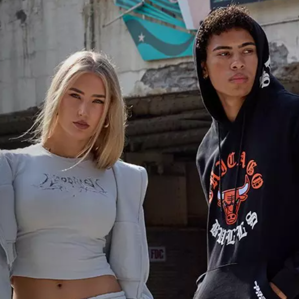 FinishLine：精选鞋服大促！多买多省