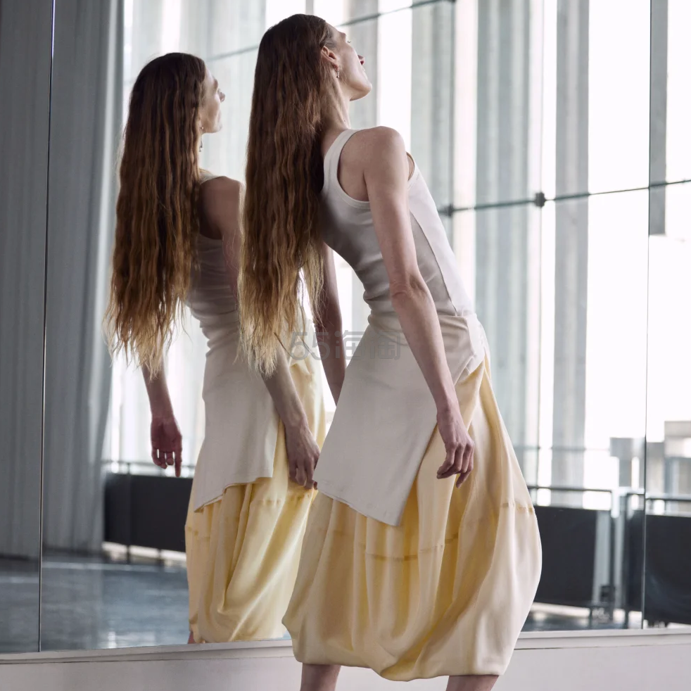 Mytheresa 港站：LEMAIRE 时尚热卖专区 网兜牛角包HK$3064.5