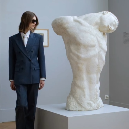 Sandro us：本周上新精选 TANGOSO 绒面水桶包$525