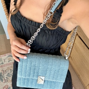 Kate Spade：折扣区新款式加入 Deco 蓝色迷你斜挎包$238