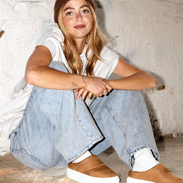 Converse 匡威美国官网：折扣区鞋履上新热卖 小雏菊印花 Chuck 70$74.97