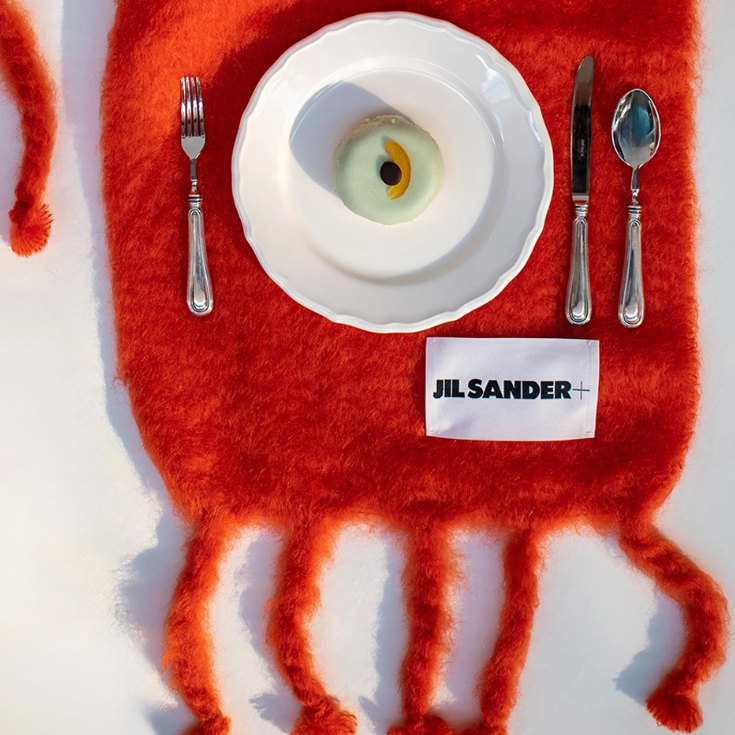 Tessabit US：私促上新 S Max Mara  羊毛大衣$538 Thom Browne  宽松短袖T恤$292