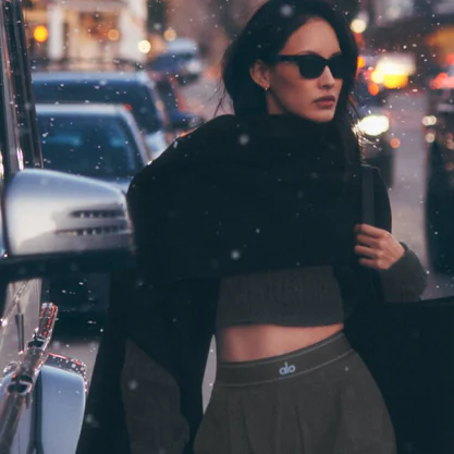 Alo Yoga：炭灰色系列上新热卖！经典百搭更时尚