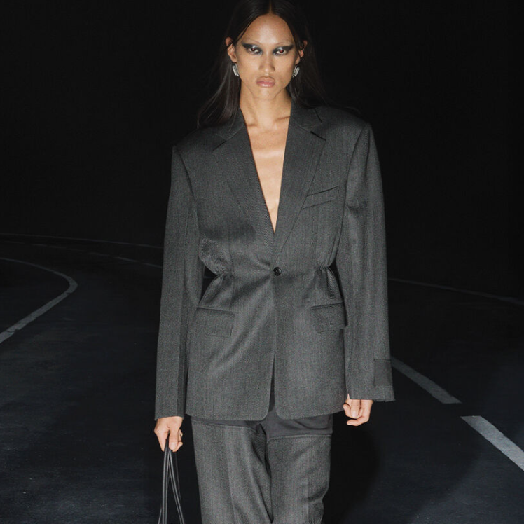 Alexander Wang：时尚大促！入明星同款服饰、包袋