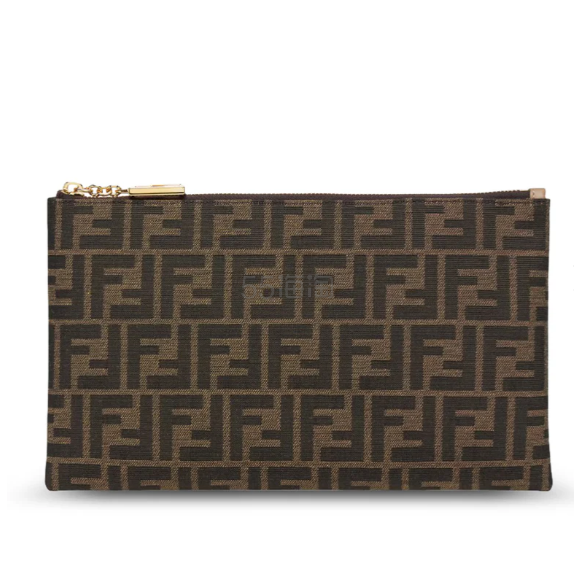 Fendi 中号手拿包