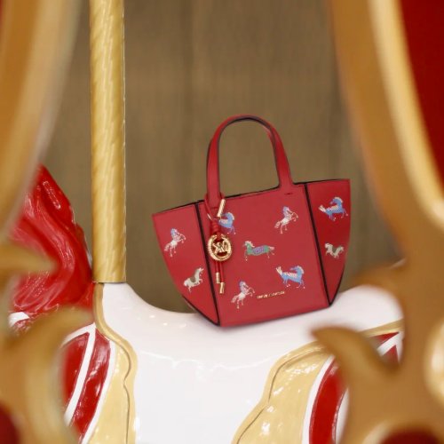 Michael Kors：马年限定上线！入孟姐、檀健次同款包袋