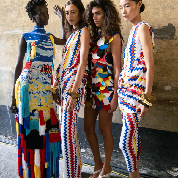 上新！THE OUTNET 港站：Missoni  解锁意大利顶奢条纹美学 荷叶边钩编迷你裙HK$2248