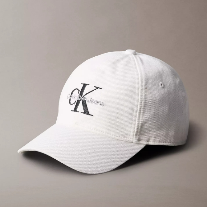补货上架！Calvin Klein 经典徽标白色棒球帽