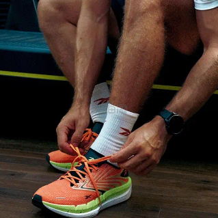 Reebok US：全新 FloatZig Tread 跑步鞋上市 售价$110